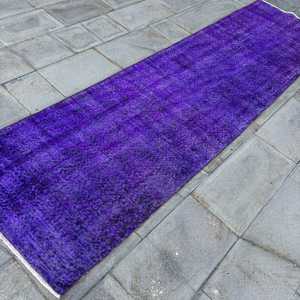 พรมวินเทจสไตล์ตุรกีขนาด 2.8x10.2 ฟุต ลายจุดสีม่วง ทำจากขนสัตว์ - Product Image 3