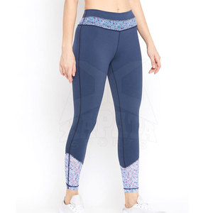 High Quality Custom Made Women's Lightweight Yoga <b>Leggings</b> with Solid <b>Pattern</b> Elastic Waist Breathable Knee Length for Wholesale - Product Image 2