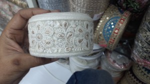 Paillettes brodées sur mesure de plusieurs manières de couleur dans des motifs ethniques à des fins diverses de différentes tailles - Product Image 5