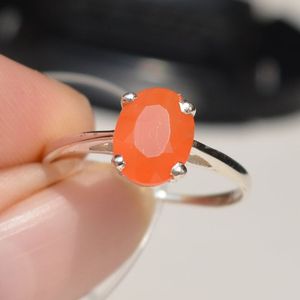 Anillo de Plata de Ley 925 hecho a mano con piedras preciosas de cornalina natural Diseño elegante de corte ovalado para bodas o fiestas - Product Image 2