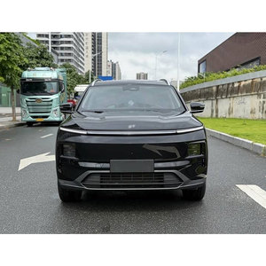 SUV électrique noir moderne au design élégant et avec jantes en alliage sportives, SUV électrique en vente en ligne - Product Image 4