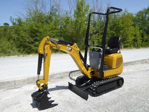 Micro-excavatrice CAT 300.9D la plus vendue, 1 tonne, diesel, compacte, avec hydraulique auxiliaire - Product Image 4