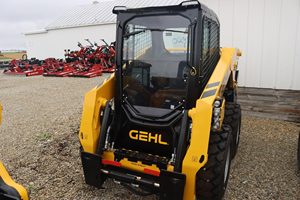 Chargeuse sur pneus diesel Gehl V230 jaune 75KW à couple élevé - Product Image 2