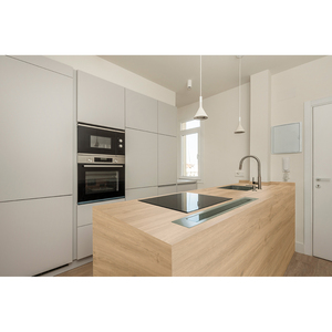 เคาน์เตอร์ครัวและห้องน้ำแบบสั่งทำพิเศษ หินควอตซ์ Calacatta สำหรับโครงการโรงแรม พร้อมบริการตัดสำเร็จรูป - Product Image 1