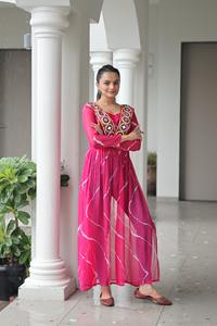 Increíble Georgette de color con estampado Leheriya y trabajo de parche Kutchi Kurti Suministro de fábrica al por mayor al precio más bajo - Product Image 5