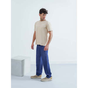 T-shirt de fitness AITANA 100 % coton, excellent tissu jersey léger de 220 grammes, technique de broderie unie, coupe régulière - Product Image 3