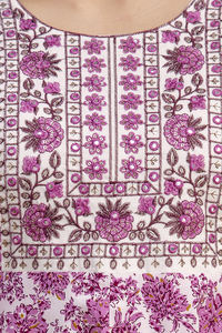 Elegante Kurti Anarkali con Estampado Floral Morado para Mujer, Encanto Tradicional y Comodidad Contemporánea - Product Image 6