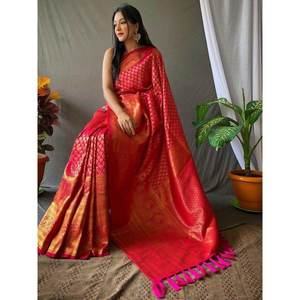 Fascinante Sari de Seda Kanjivaram Rosa Intenso, Ropa de Boda - Product Image 2