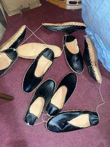 Mules en cuir véritable avec logo personnalisé, unisexes, fabriquées à la main, cousues à la main (EU 36-45 / US 6-12) - Product Image 6