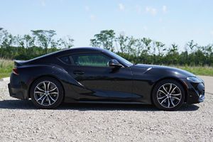 โตโยต้า GR Supra 2.0 ปี 2023 สภาพดี ไมล์ 7 พัน กม. เครื่องยนต์ 4 สูบ เทอร์โบ 255 แรงม้า ไม่ได้ดัดแปลง - Product Image 2