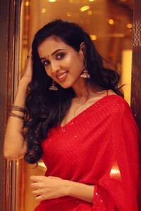 Sari Georgette rojo para mujer con bordado de secuencia de hilo de lujo hermosas fiestas de diseño de moda compras al por mayor en línea - Product Image 3