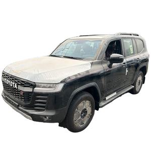 SUV de luxe 4x4 pleine grandeur d'occasion 2024, modèle tout-terrain haute performance avec éclairage LED et intérieur haut de gamme - Product Image 1