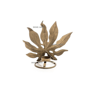 Lot de 2 bougeoirs de table décoratifs en laiton avec motif de feuilles bougeoirs de forme ronde du meilleur exportateur en Inde - Product Image 3