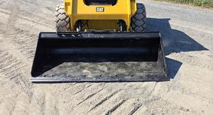 Livraison gratuite Chargeuse sur pneus CATERPILLAR 262D EROPS, cabine avec chauffage et climatisation. Accouplement rapide. Chargeur sur pneus auxiliaire hydraulique - Product Image 5