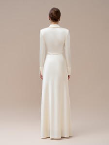 ชุดเดรสแขนยาวสีดำและสีขาวสำหรับผู้หญิงชุดเดรสกลางวันสไตล์ออเดรย์พร้อมเข็มขัดและกระดุมผ้าซาตินทำจากเวียดนาม - Product Image 4