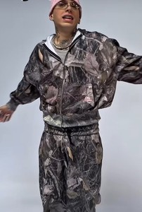 ชุดวอร์มกางเกงลายพรางสำหรับผู้ชายชุดวอร์มกางเกงขาบานลายพรางแนวสตรีทพิมพ์ลายพรางขนาดพลัสไซส์ออกแบบได้ตามต้องการ - Product Image 6
