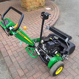Tondeuse à gazon industrielle d'occasion, à conducteur marchant, à essence, rotative, avec ramassage d'herbe, pour parcours de golf - Product Image 1