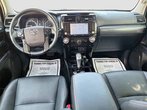 2022 T * oyota 4Runner TRD Tout-terrain d'occasion Premium - Product Image 3