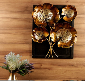 Ensemble de décoration murale majestueux en plumes de paon dorées avec des vases de sol assortis. Disponible à prix de gros. - Product Image 2