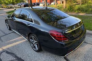 Mercedes-Benz E63 S AMG berline d'occasion en excellent état, modèle 2015 - Product Image 4