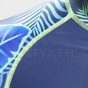 Bajo MOQ Venta al por mayor Hombres Rash Guard Gym Fitness Wear Hombres Rash Guard Color sólido Hombres Rash Guard - Product Image 6