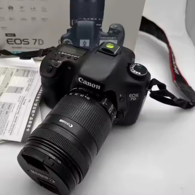 Распродажа, цифровая зеркальная камера 7D 18MP с объективом 18-135 мм, хорошее состояние, поддержка OEM & ODM