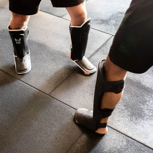 En stock Protège-tibias professionnels Accessoires de boxe Protège-tibias quantité minimale de commande bas Offre Spéciale - Product Image 3