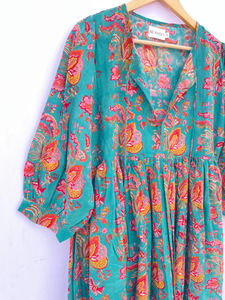 Robe mi-longue en coton à imprimé de blocs floraux: cadeau de fermeture de robe Bohème Kyra pour vos proches robe de femme faite à la main - Product Image 3