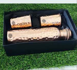 Meilleure qualité Ensemble de bouteilles en cuivre martelé fait à la main Verre à boire avec finition naturelle Échantillon gratuit - Product Image 2