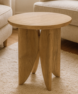 Mesita de Noche de Madera, Elegante, Hecha a Mano, Patas Esculpidas Únicas, Acabado Natural, Construcción Robusta, Mueble de Dormitorio, Color Personalizable - Product Image 1