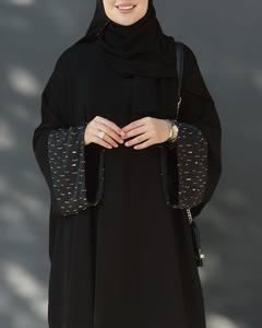 Abaya d'hiver en soie ornée de cristaux, anti-rides, édition spéciale pour les mariées, vêtements de prière islamiques faits à la main, élégants et modestes - Product Image 2