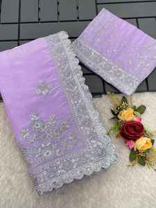 Dernier modèle de sari pour femme en satin doux, organza et fausse fourrure, avec broderie riche, idéal pour les fêtes et festivals - Product Image 4