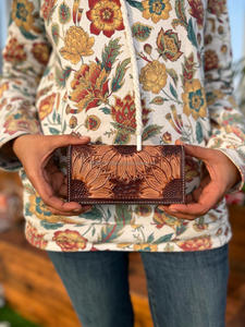 ขายร้อนสไตล์ตะวันตกแกะสลักหนังผู้ชายกระเป๋าสตางค์ยาวทําด้วยมือหนังแท้ Bi พับกระเป๋าสตางค์คุณภาพสูงของขวัญที่ไม่ซ้ํากันสําหรับเขา - Product Image 3