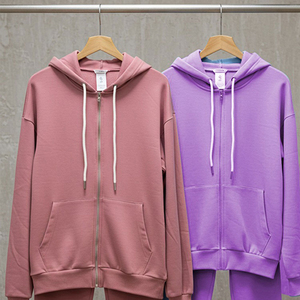 2025 ropa de invierno de alta calidad al por mayor 100% poliéster transpirable Casual chándales sudaderas con capucha logotipo personalizado Hombres estilo sólido - Product Image 6