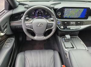 Lexus ES 350 F SPORT FWD d'occasion 2022 – Berline de luxe avec boîte automatique pratique et intérieur sombre, vraiment fiable - Product Image 5