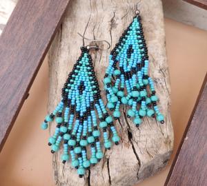 เครื่องประดับแบบใหม่ประดับลูกปัดหลากหลายแบบสำหรับเด็กผู้หญิงและผู้หญิง ขนาดสั่งทำได้ สำหรับงานปาร์ตี้ ของขวัญ ผลิตในอินเดีย - Product Image 6