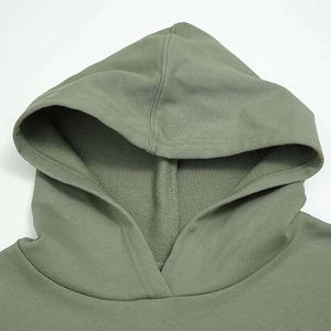 Venta caliente de las mujeres con estilo de gran tamaño recortada sudaderas con capucha transpirables con logotipo frontal Servicio OEM disponible - Product Image 3