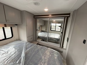 Nueva Remolque-Camper C-o-a-c-h-m-e-n F-r-e-e-l-a-n-d-e-r 31M-B-F 2026 en Venta para Camping y Viajes - Product Image 2