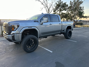 GMC Sierra 2500HD Denali Ultimate 2024, Duramax, Motor V8 Turbo Diésel de 6.6 Litros, Volante a la Izquierda, Asientos de Cuero, Interior Claro - Product Image 4