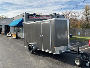 Hochwertige Stealth-Anhänger 5x10 Aluminium-Fracht anhänger mit Heck rampe aus Stahl und Eisen