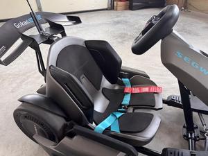 El GoKart Pro 2 tiene una velocidad máxima de 26.7 mph. - Product Image 2