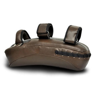 Protège-tibias en cuir PU avec plusieurs couches de mousse pour une absorption des chocs sécurisée, durables, respirants et écologiques pour les sports quotidiens - Product Image 4