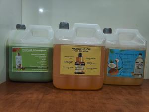 Huile de croissance capillaire bio à la noix de coco et Amla aux bienfaits antipelliculaires et nourrissants pour prévenir les chutes de cheveux - Product Image 4