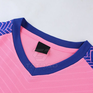 Nouvelle conception 2026 – Kit d'uniforme de football personnalisé, respirant, imprimé, léger et à séchage rapide, à manches courtes, pour hommes adultes de haute qualité - Product Image 2