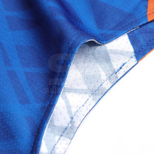 Uniforme de baloncesto ligero con tela de malla elástica transpirable Uniforme de baloncesto personalizado - Product Image 3