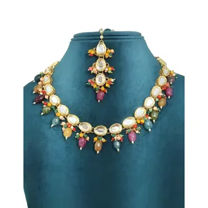 Ensemble de collier Kundan avec perles multicolores, bijoux vintage bohèmes de luxe, plaqué or, bijoux de mariage, pierres en zircon - Product Image 2