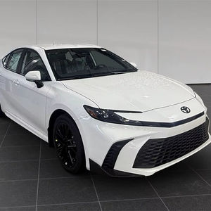 Camry berline 2024, faible kilométrage, conduite à gauche, intérieur foncé, sièges en tissu, transmission automatique, voiture d'occasion à vendre - Product Image 5