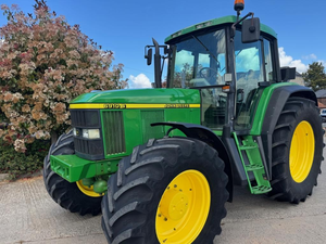 รถแทรกเตอร์จอห์นเดียร์ 6910S 150 แรงม้า ขับเคลื่อน 4 ล้อ รุ่น Utility Farm Tractor PowerQuad AutoQuad สำหรับขาย - Product Image 2