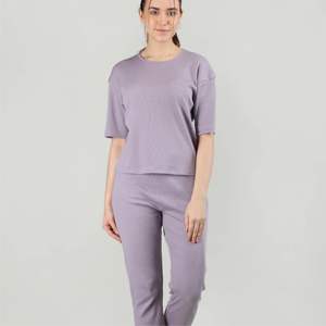 "Ensemble à la mode pour femmes-Tenue assortie parfaite pour les journées décontractées et les soirées élégantes" - Product Image 1