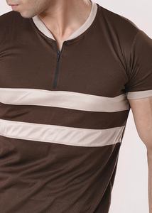 Chemise chic à manches courtes marron à rayures, mélange parfait de style et de confort, rehaussez votre tenue de sport, ensemble de survêtement par Ako - Product Image 5